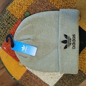 Adidas unisex trefoil Beanie bnwt